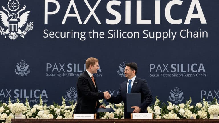 Казахстан первым в Центральной Азии вошел в технологический союз Pax Silica