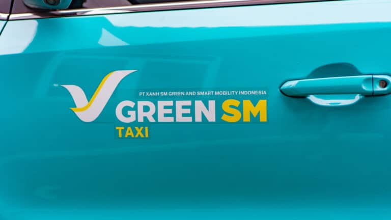 В Алматы заработало вьетнамское такси Green SM: жители сравнивают цены