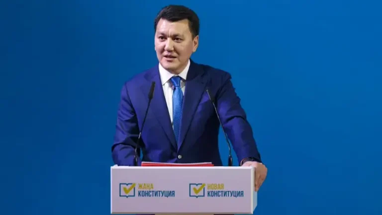 Конституция закрепила принцип отделения религии от государства – Ерлан Карин