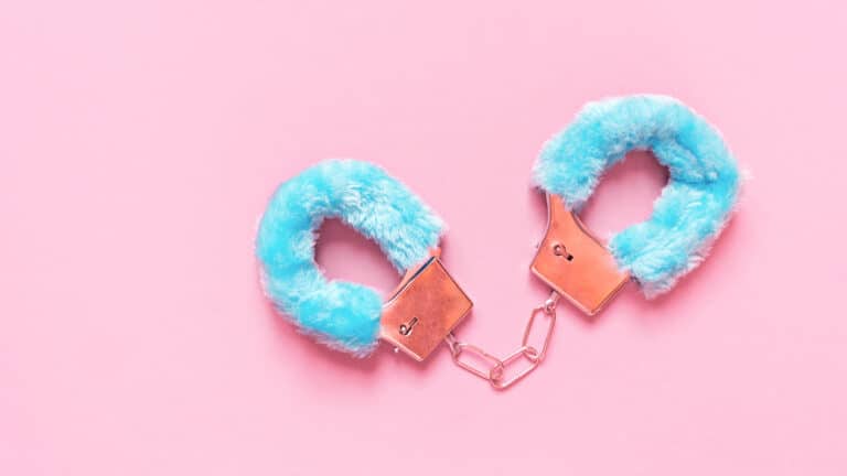 Секс-шопы стали самым быстрорастущим направлением у Glovo в Казахстане