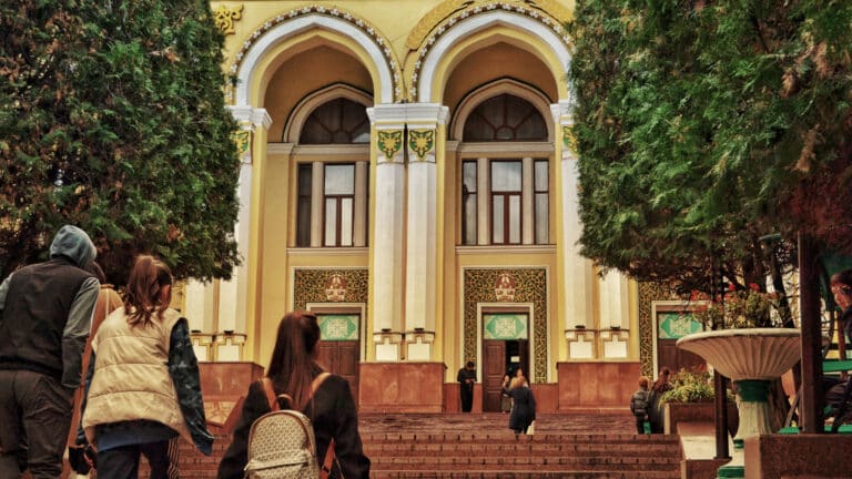 Подешевеет ли жилье в Алматы из-за переноса университетов