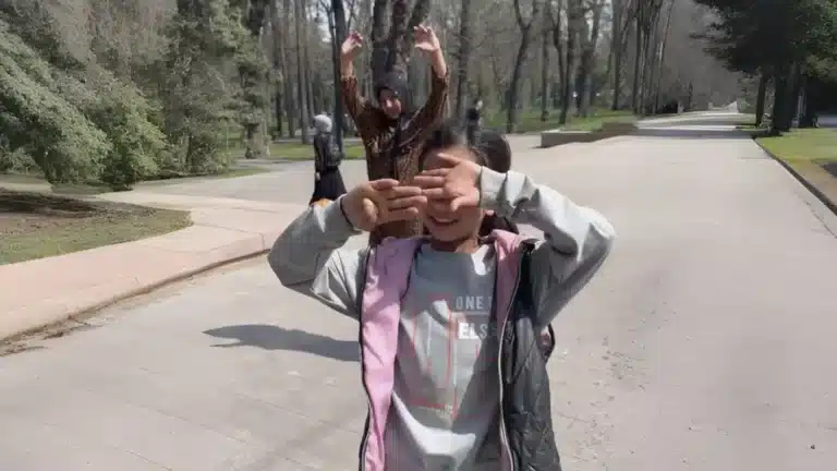 Скандальных подростков-попрошаек, изгнанных из Алматы, заметили в Астане
