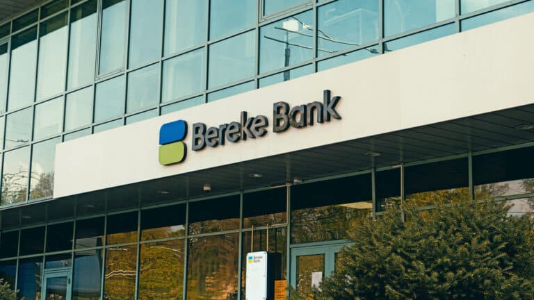 Топ-менеджеры Bereke Bank заработали по 300 млн тенге каждый