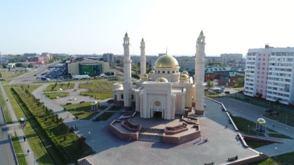Петропавлда бойжеткен имамды тонап кеткен