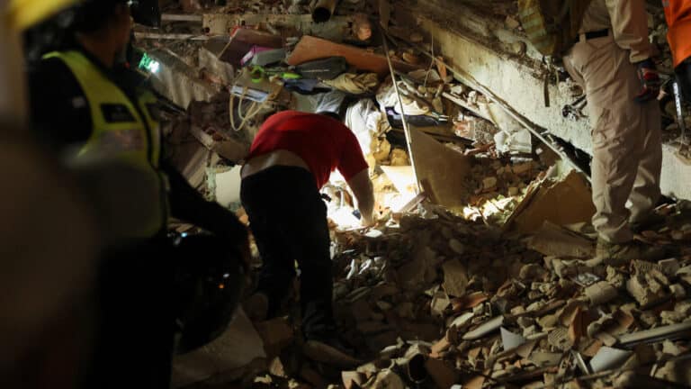 At least 32 dead after powerful twin earthquakes hit Venezuela