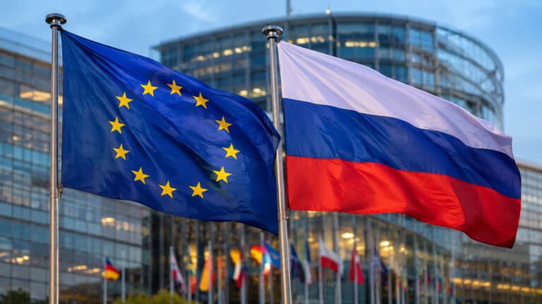ЕС впервые продлил санкции против России сразу на год