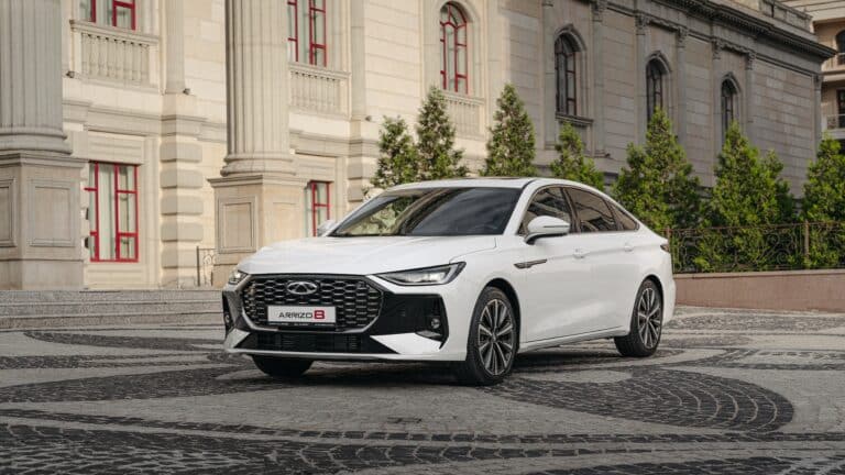 197 ат күші бар: жаңартылған Chery Arrizo 8 сатылымға шықты