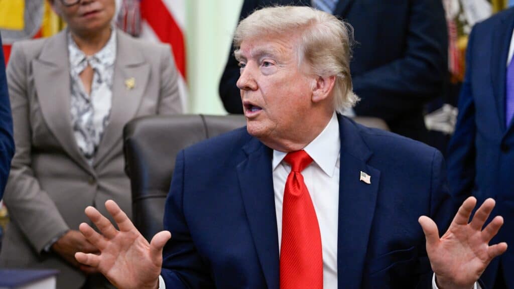 Трамп: АҚШ пен Иран соғысты аяқтауға келісті