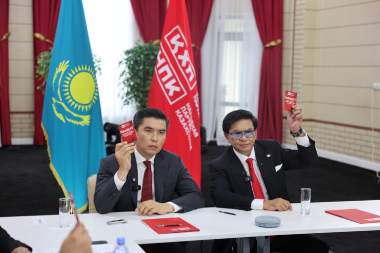 Ертысбаев покинул пост главы Народной партии Казахстана