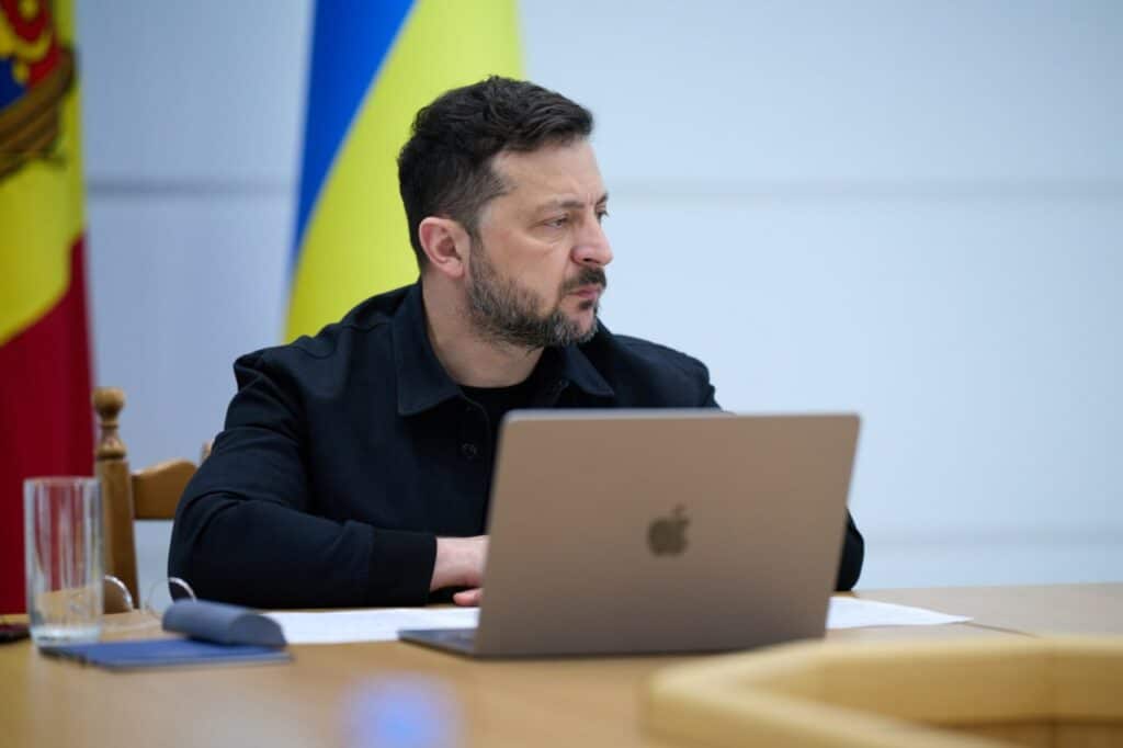Зеленский поставил Лукашенко недельный ультиматум и пригрозил действиями Украины