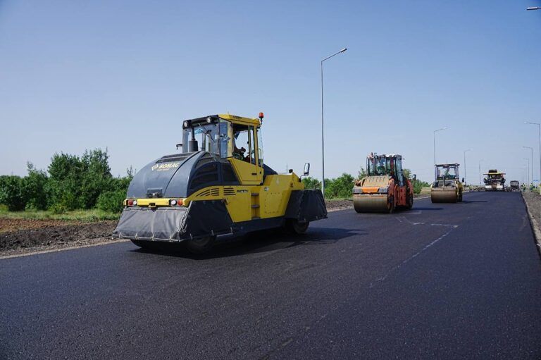 Енді ауылдардағы жол қиыршық тастан салынады