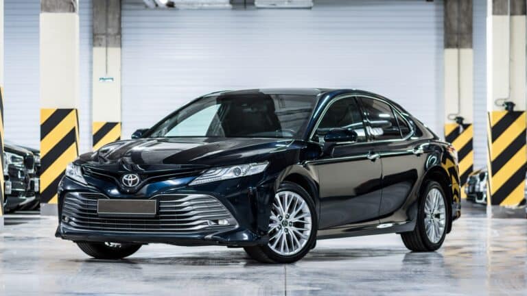 Toyota Camry XV70 оказалась не такой безупречной, как принято считать