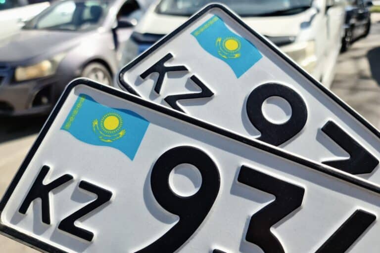 Полиция Павлодарской области объявила охоту на авто с подложными номерами