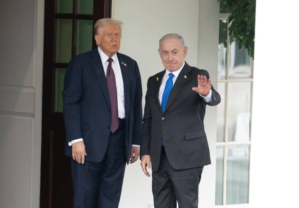 Трамп убедил Нетаньяху остановить удары по Ирану
