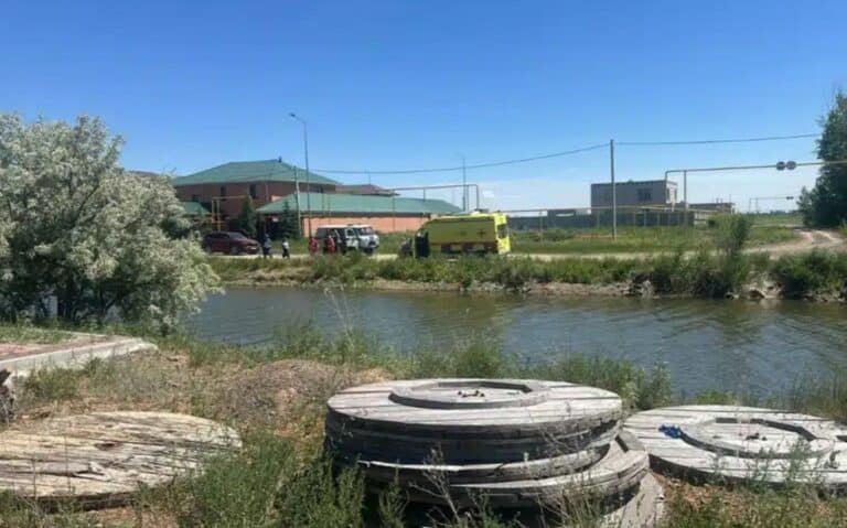 Тело пропавшей шестилетней девочки нашли в Сырдарье спустя два дня поисков
