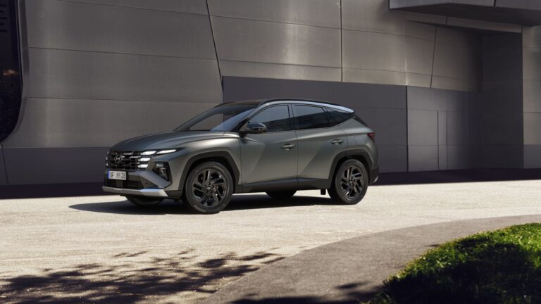 Hyundai отзывает почти 100 тыс. кроссоверов из-за сбоя приборной панели
