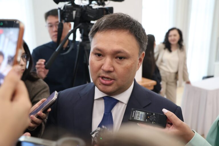 Казахстан продолжает добывать меньше обычного на Карачаганаке