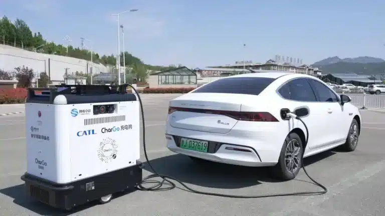 Қазақстанда электрокөліктердің нөмірінің түсі өзгереді – Тоқаев заңға қол қойды