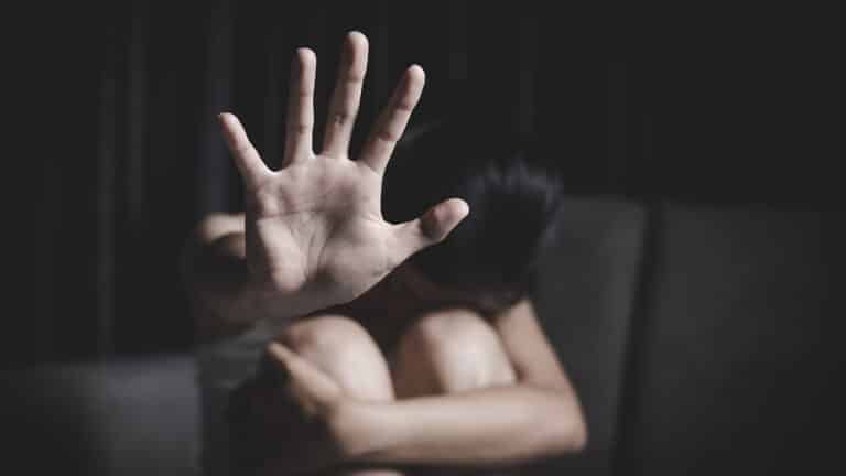 СҚО-да 40 жастағы ер адам 13 жасар қызды зорлады