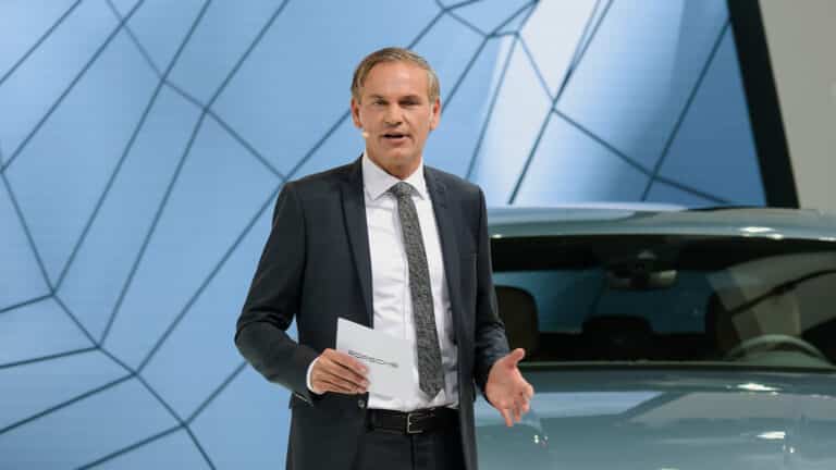 Volkswagen требует повысить пошлины на китайские гибриды