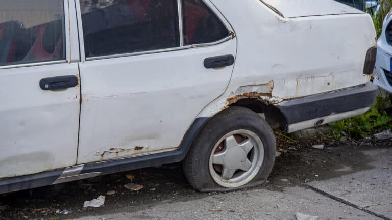 В каких районах Алматы больше всего старых машин, рассказали в акимате