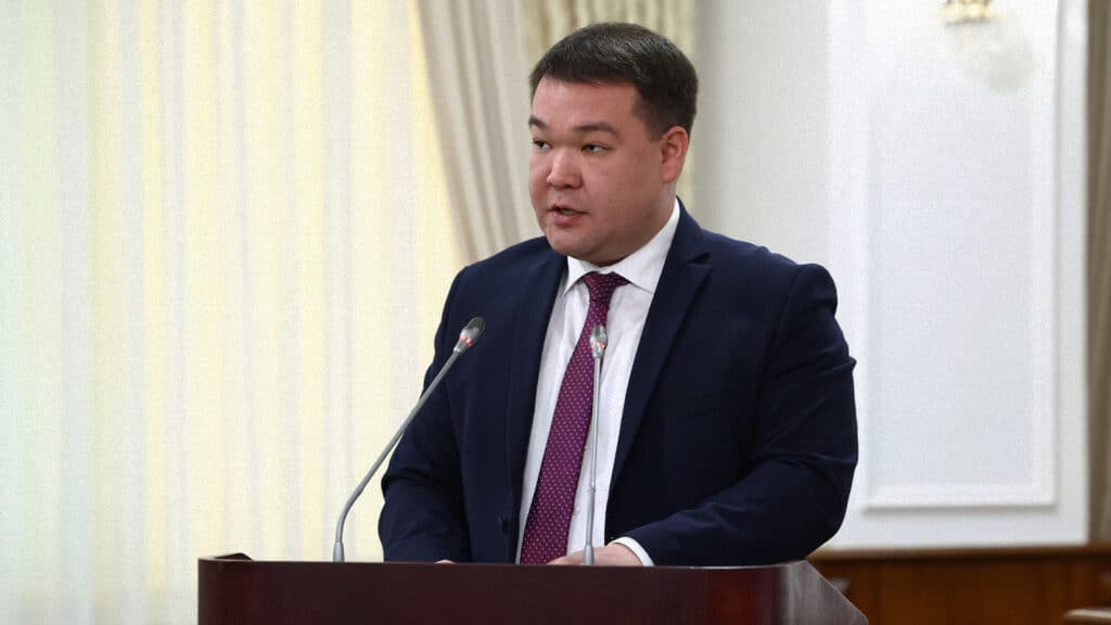 Минэнерго РК рассматривает обращение Кыргызстана о поставках бензина / primeminister.kz, бильд-редактор: Адэлина Мамедова