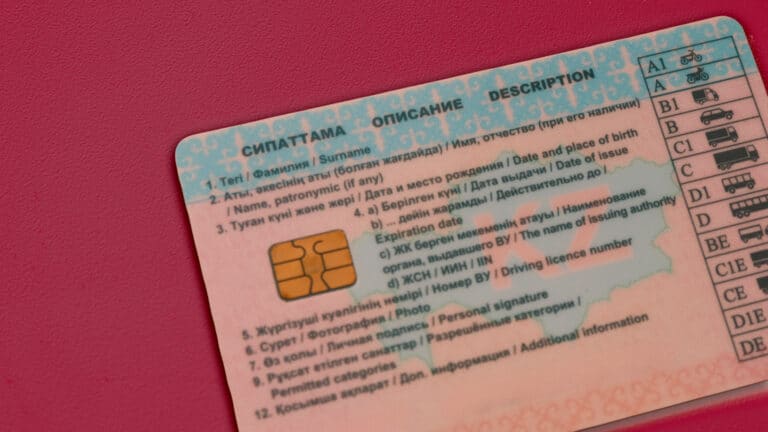 Кому с 25 августа могут запретить садиться за руль в Казахстане