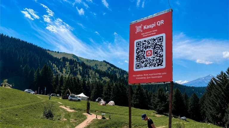 Популярный маршрут на Кок-Жайляу делают платным на фоне строительства «канатки» 