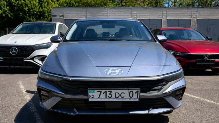 Конфискованные у блогеров Жанабыловых Hyundai Elantra распродали на торгах