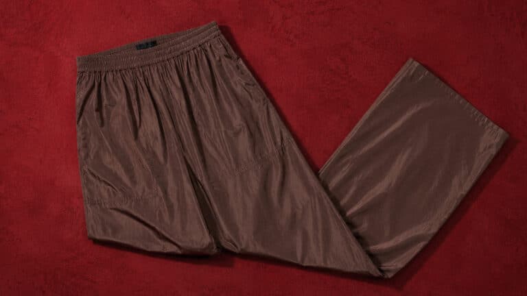Популярные брюки Zara травмируют модниц по всему миру