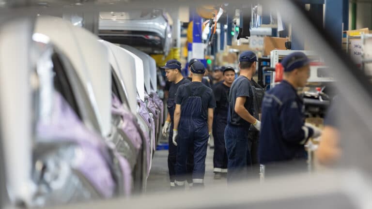 Geely начнет выпускать автомобили на заводе Ford в Испании