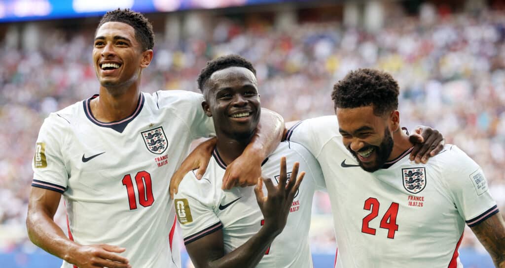 Soccer Football - FIFA World Cup 2026 - Bronze Final - France v England - Miami Stadium, Miami Gardens, Florida, U.S. - July 18, 2026  England's Bukayo Saka celebrates scoring their fifth goal to complete a hat-trick with Jude Bellingham and Reece James REUTERS/Paul Childs