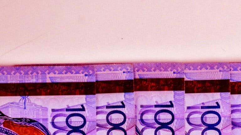 44 млн теңгеден астам қаражат жымқырған кәсіпкер әйел сотталды