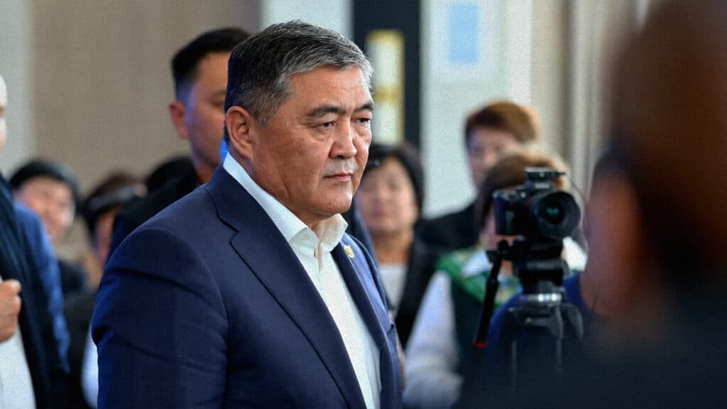Ташиев дал «слово генерала» не идти в президенты Кыргызстана