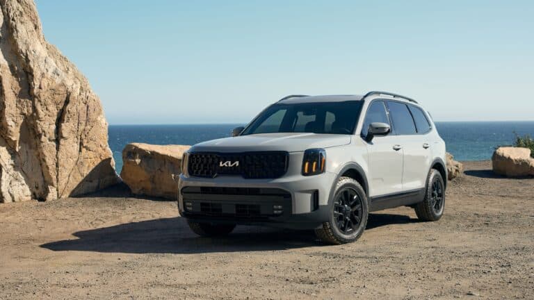 Kia отзывает более 460 тыс. кроссоверов Telluride из-за риска возгорания