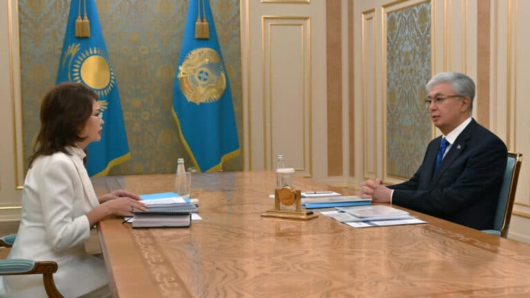 Токаев поручил обновить социальную инфраструктуру и оцифровать госуслуги