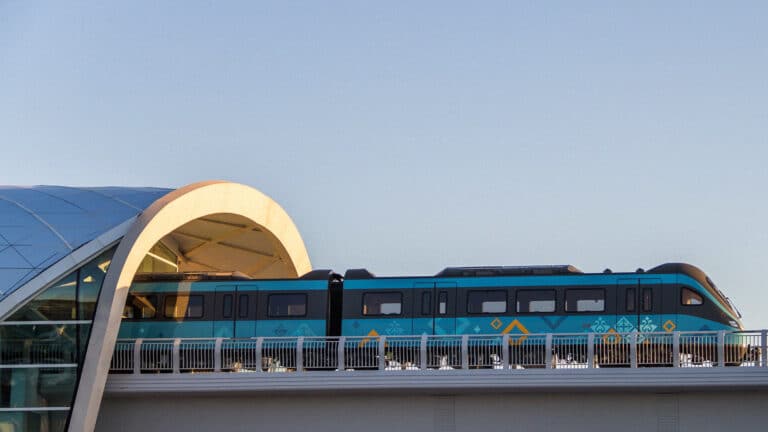 В Астане запустили проездные на LRT: выгодны ли они туристам?