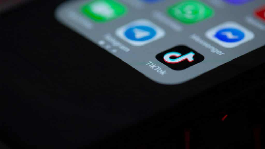 Еще одного казахстанца наказали за нецензурную брань в TikTok