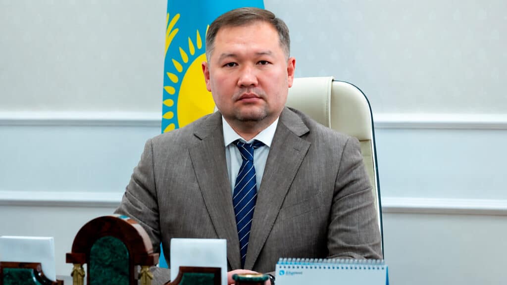 Вместо осужденного Жаксылыка Омара первым замакима ВКО назначен Дархан Сапанов