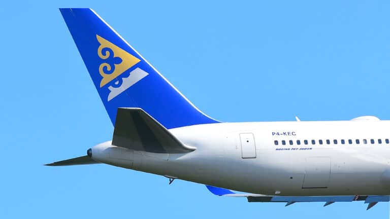 Токаев указал главе Air Astana на критику граждан за постоянные задержки рейсов