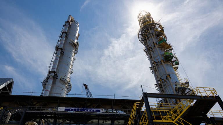 Завод КМГ и российского «Сибура» в Атырау продолжает терять десятки миллиардов тенге