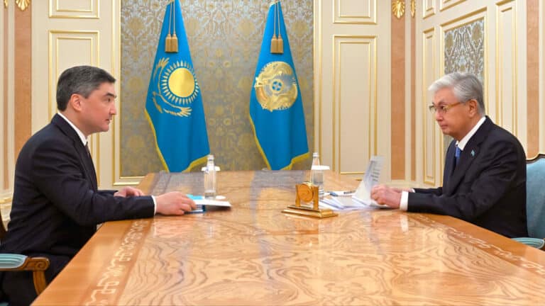 Бектенов Тоқаевқа есеп берді: Қазақстан экономикасы жарты жылда 4,1 пайызға өскен