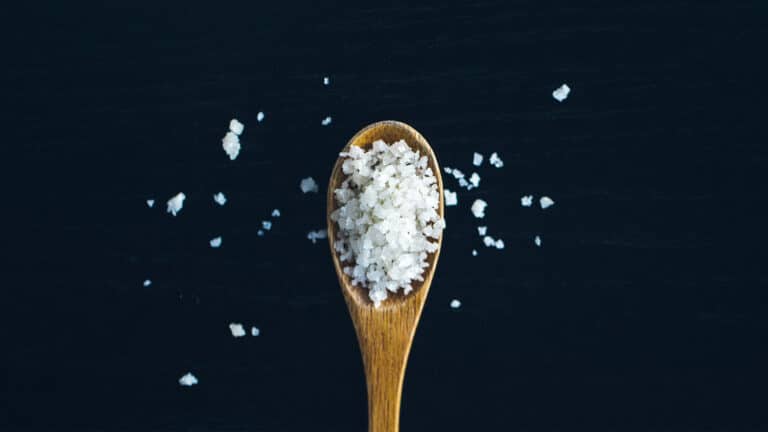 Не сахар: какой продукт на кухне демонизировали зря, рассказала фитнес-тренер