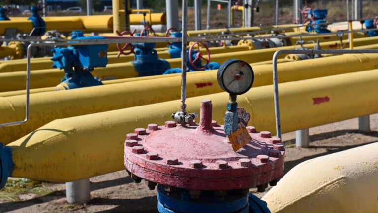 Казахстану не хватит своего газа? QazaqGaz допустил рост поставок из России