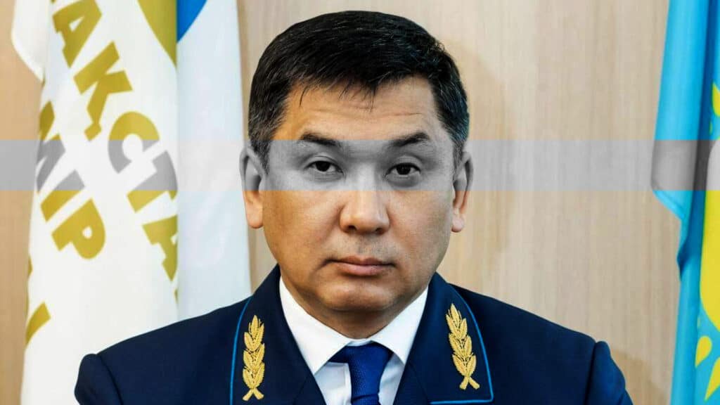 Хвалят за дома и музеи, молчат про бизнес и долги: чем запомнился Алдыбергенов в КТЖ