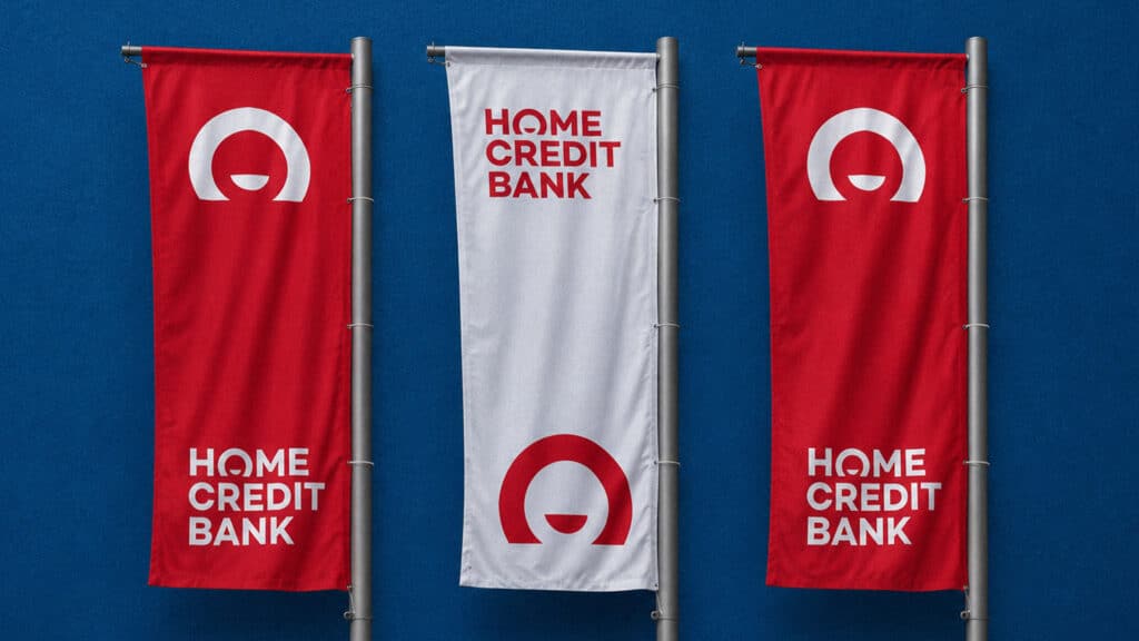Миллиардер Өтемұратовқа тиесілі Home Credit Bank 300 млрд теңге қарыз алады / Фото: kursiv.media коллажы