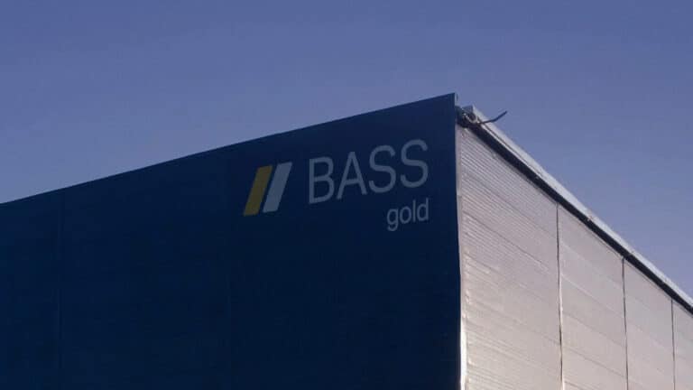 Золотодобывающая BASS Gold обретет контроль над свинцово-цинковой компанией