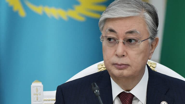 Токаев подписал указы о назначении новых послов Казахстана в пяти странах