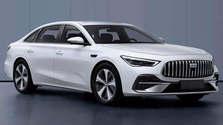 Geely рассекретила новый седан с расходом менее 4 л на 100 км