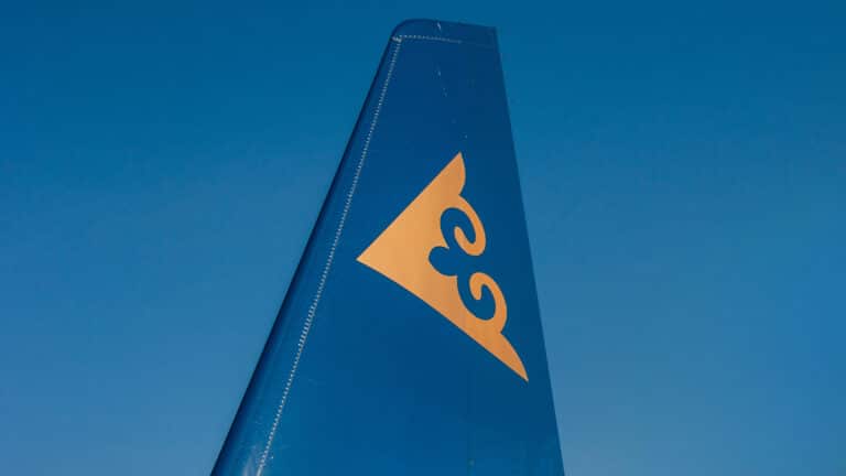 У миноритариев появились вопросы к руководству Air Astana